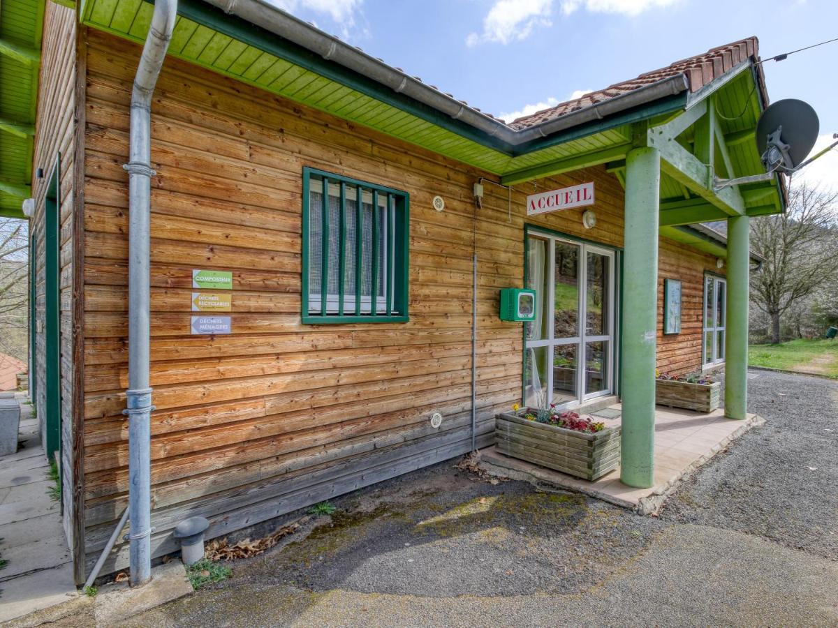 Vacanceole - Les Chalets De La Chazotte Saint-Jacques-dʼAmbur Exterior foto