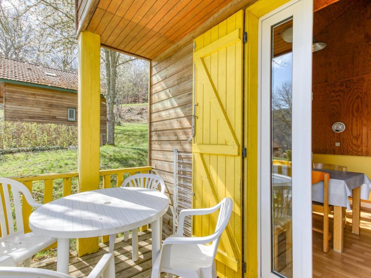 Vacanceole - Les Chalets De La Chazotte Saint-Jacques-dʼAmbur Exterior foto